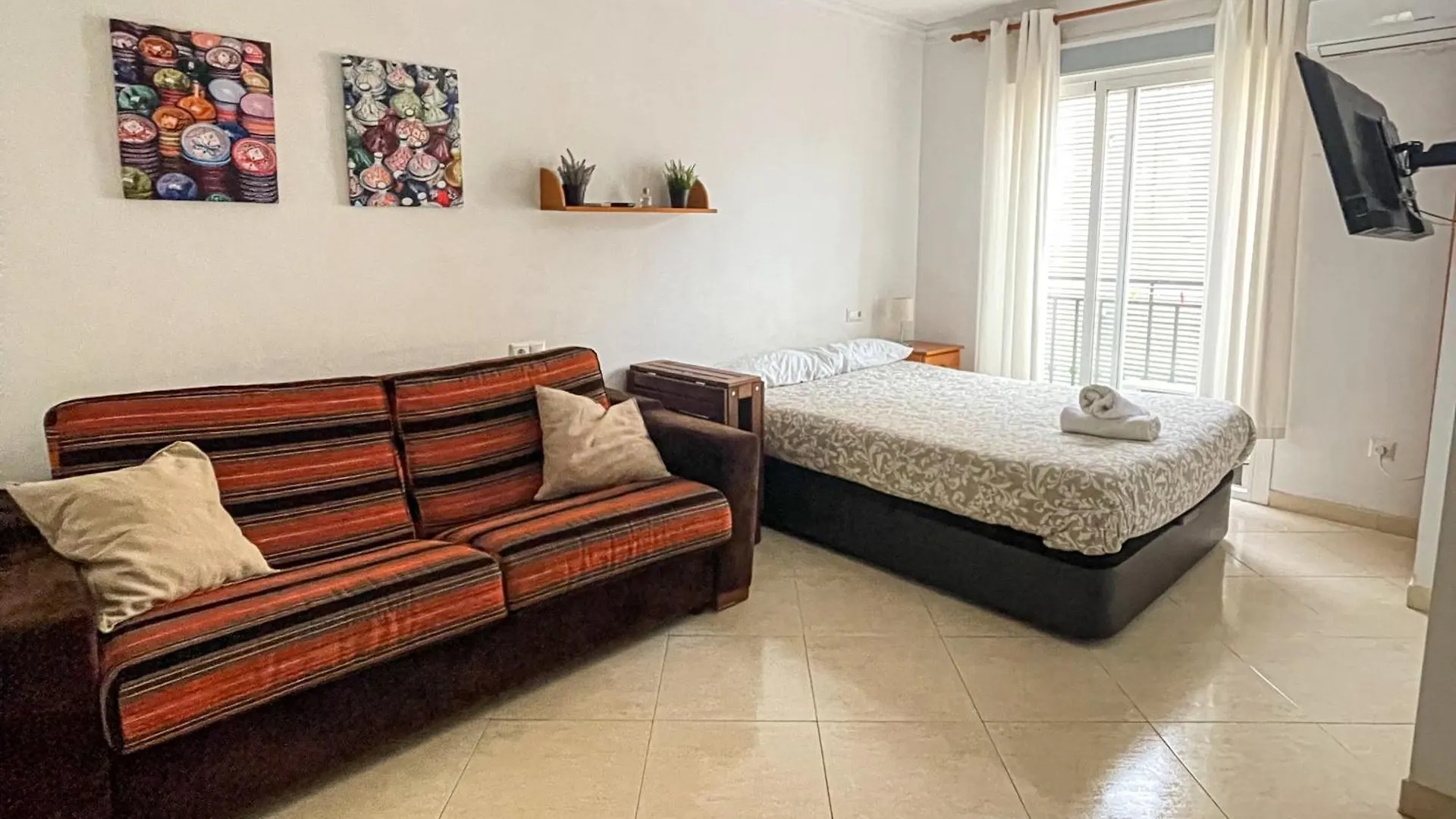 Couples Nest In Malaga! Apartment